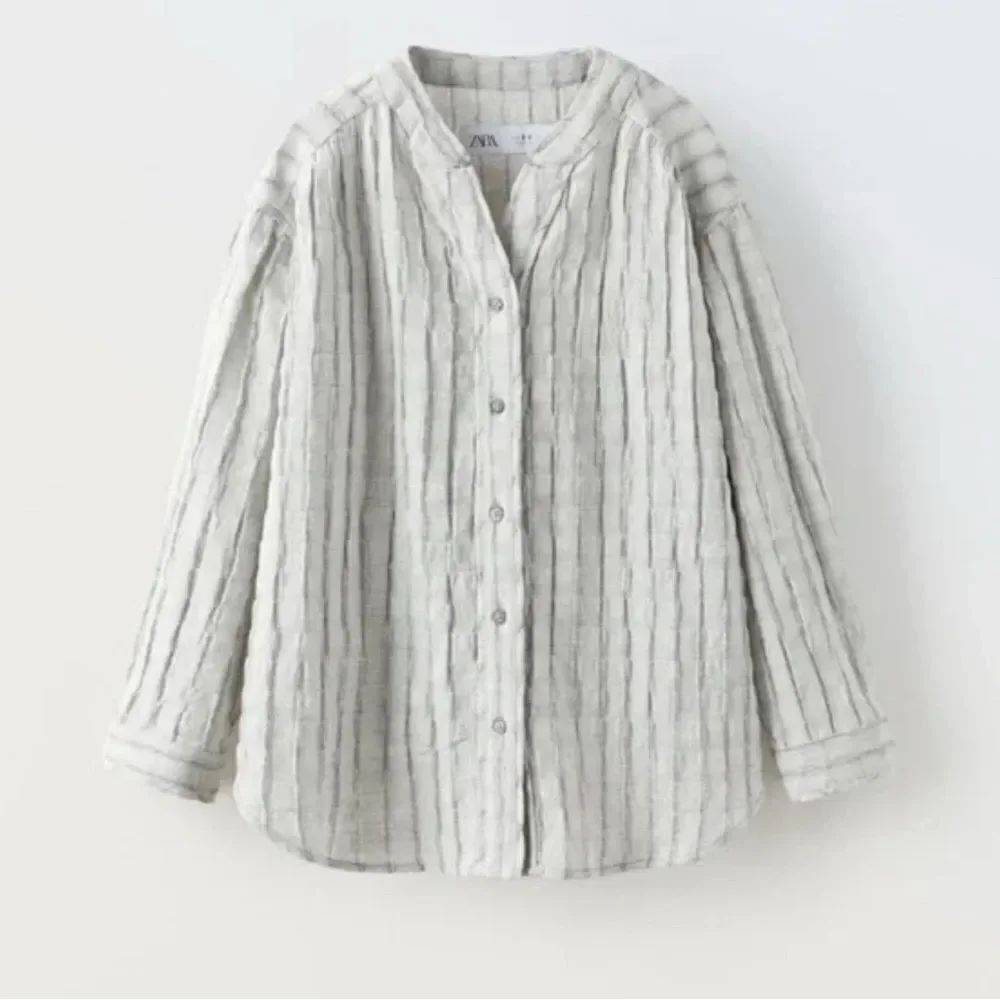 Zara Girls Gray Button Down Shirt(Size 9-10)